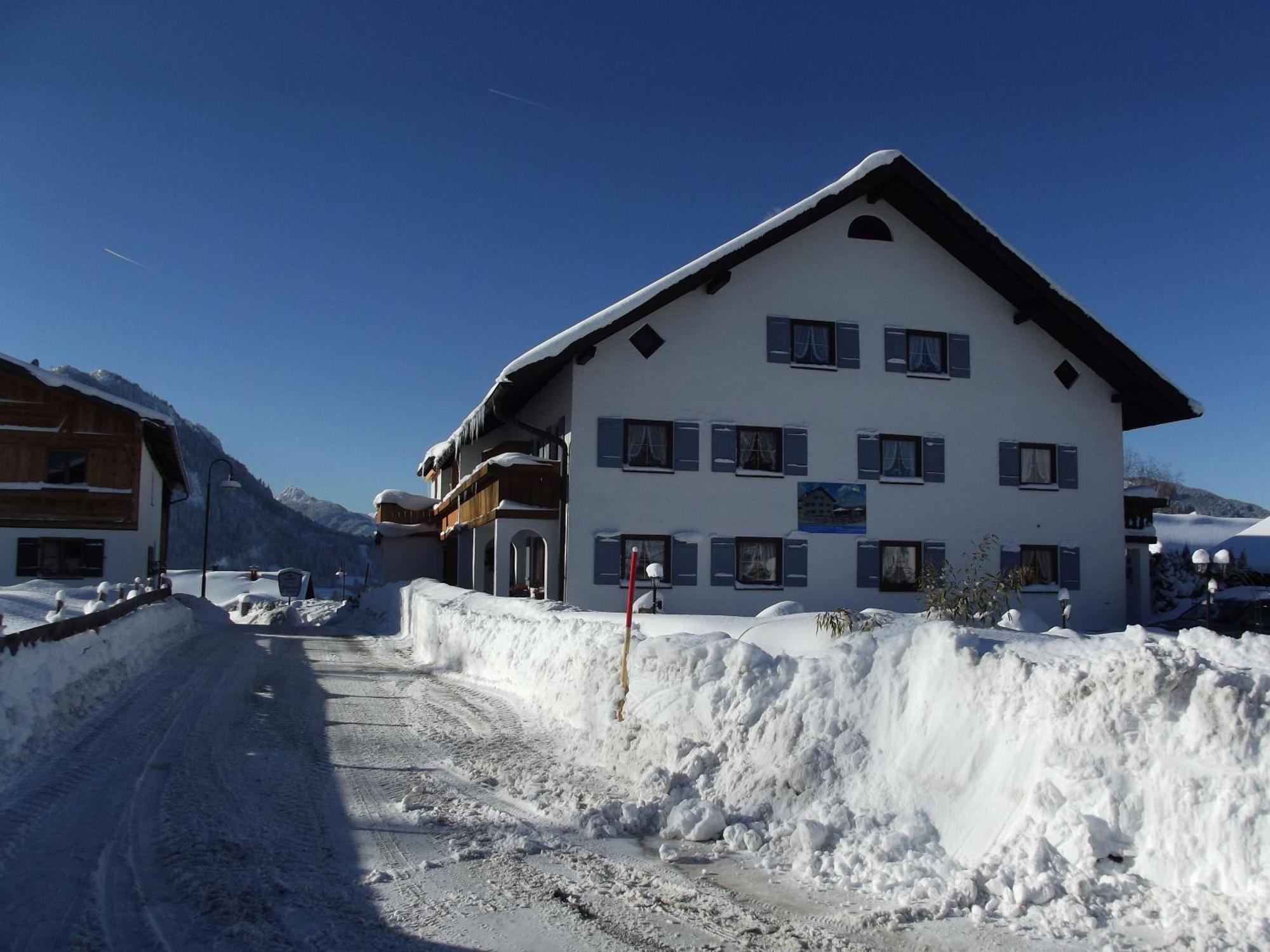 Gemuetliche Ferienwohnung In Urigem Bauernhaus Pfronten Buitenkant foto